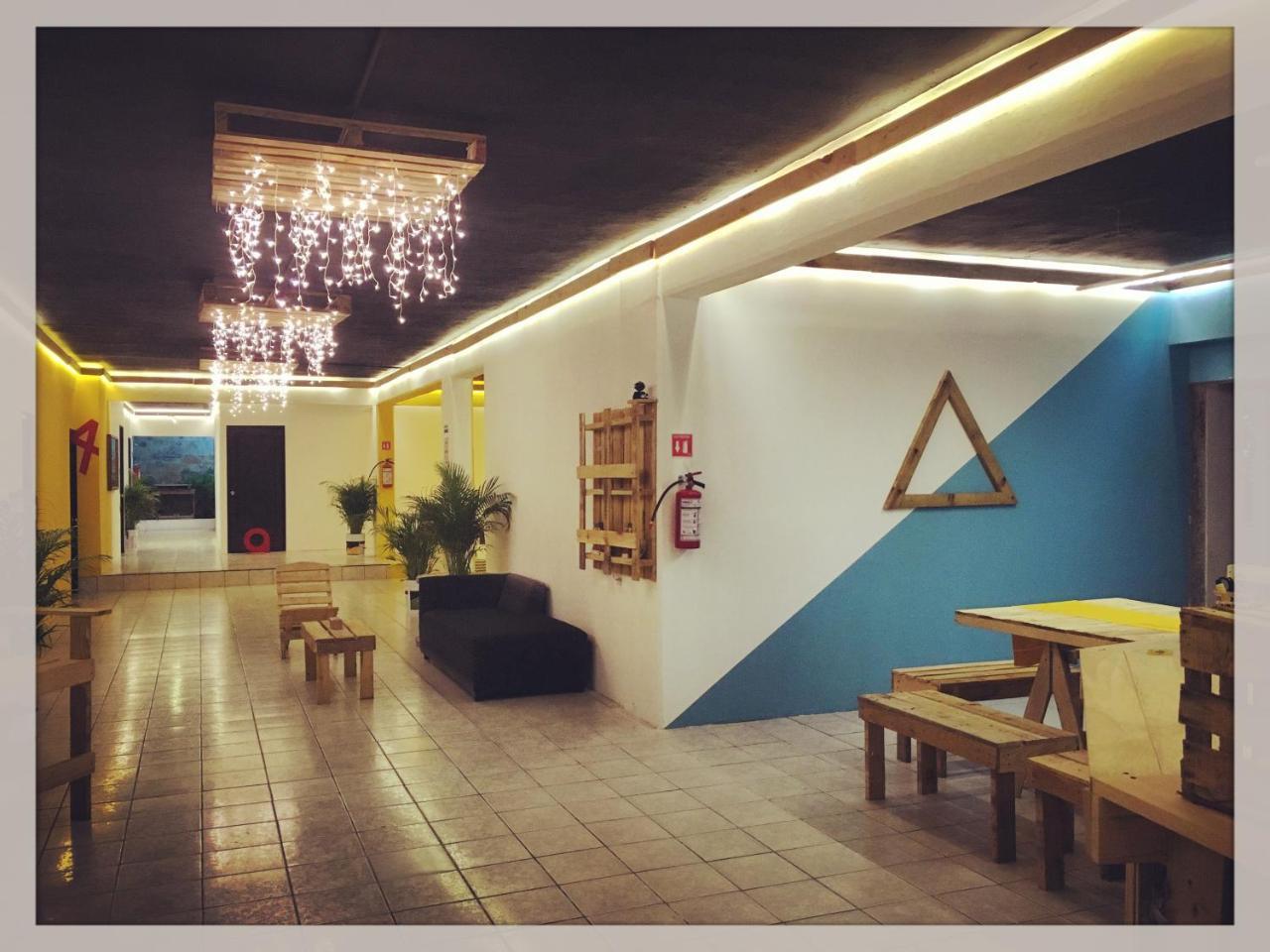 Hostal Morenita Linda *