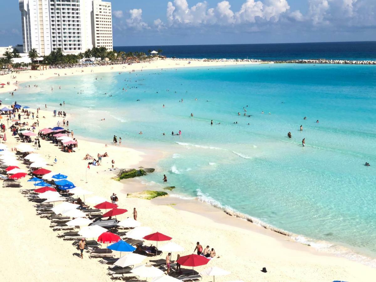 Lovely * Cancun