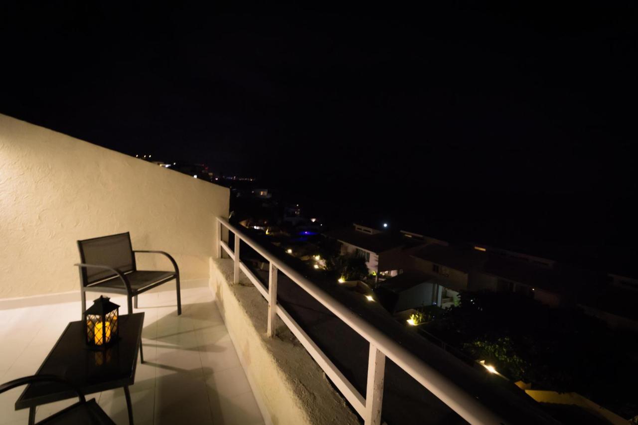 Penthouse Ocean Front, Steps To The Beach Apartamento