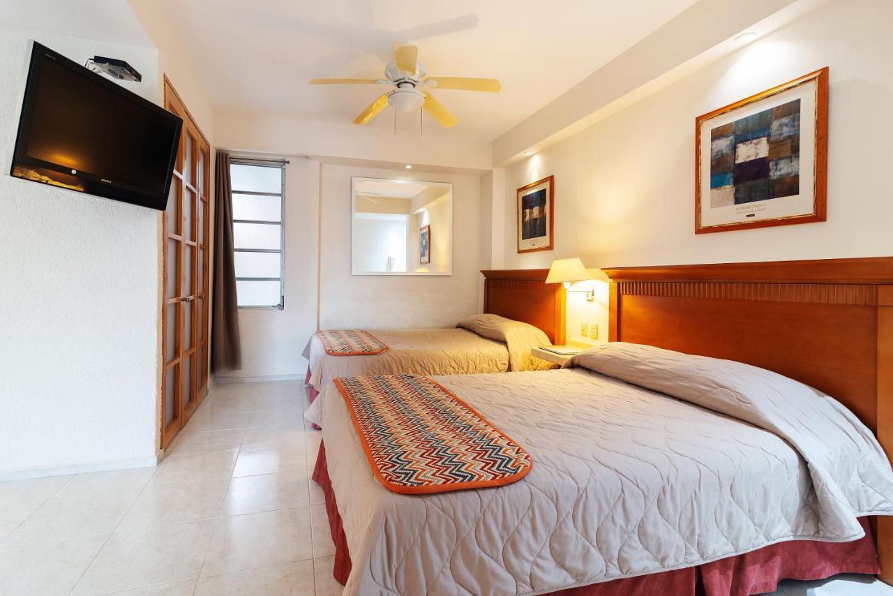 Y Nader Hotel