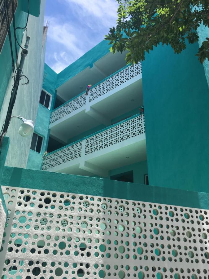 Las Palmas En Laurel Hotel