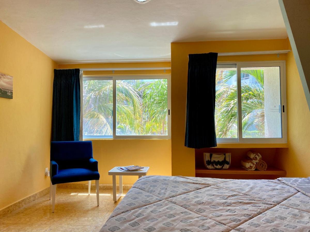 Eight Bedroom Beach House Cancún