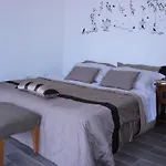 Tropicale, Non-Smoking Studios