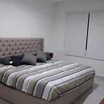 Gorgeous Apartment Hoestel Long Island!