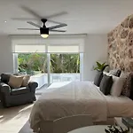 Casa Tortugas Boutique Hotel - CANCUN Luxury Hidden Gem