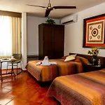 Hotel Los Girasoles