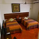 Hotel Los Girasoles