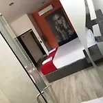 Motel Due