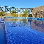 Hotel Suites La Roca