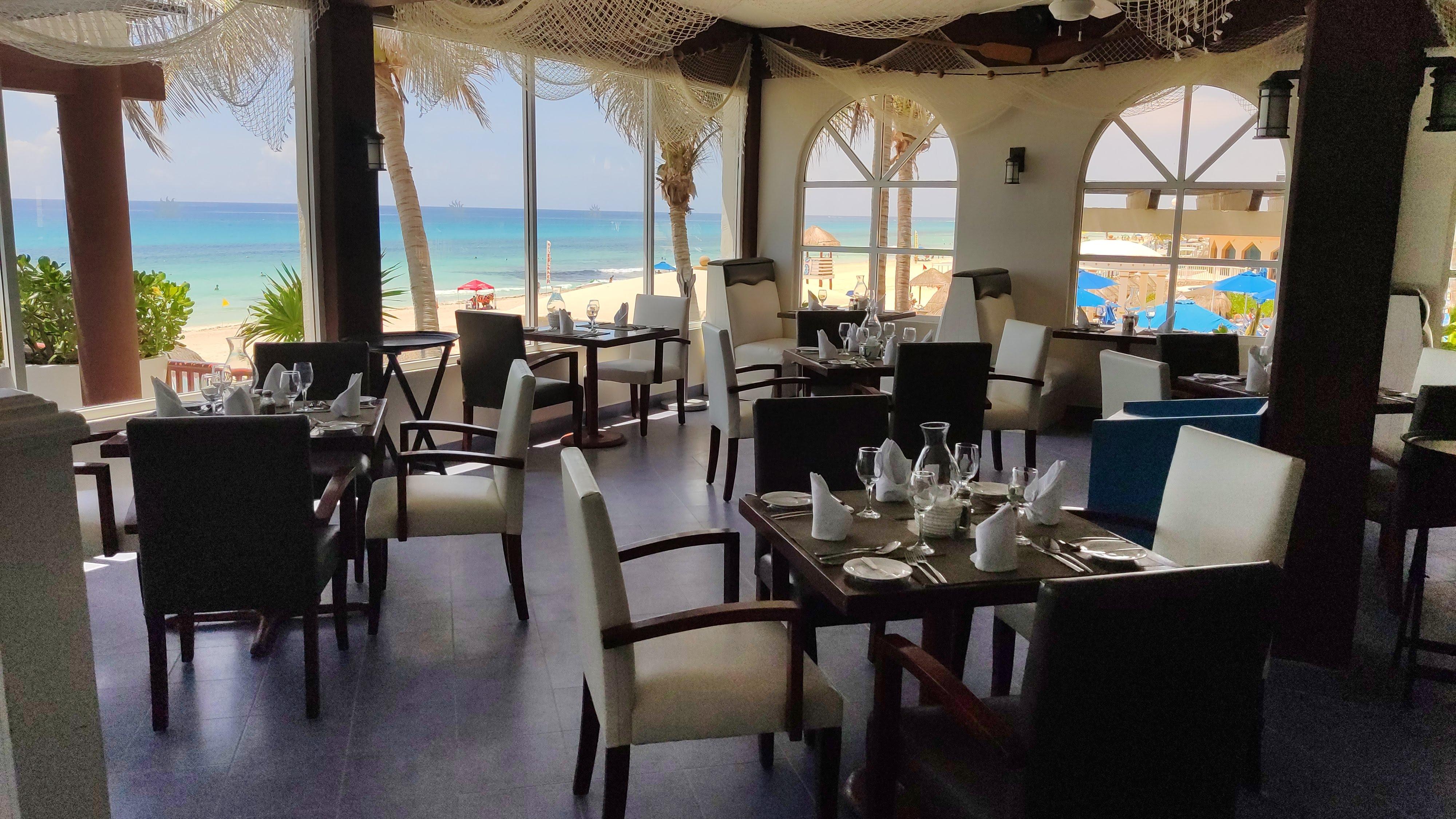 Golden Parnassus Hotel 3*