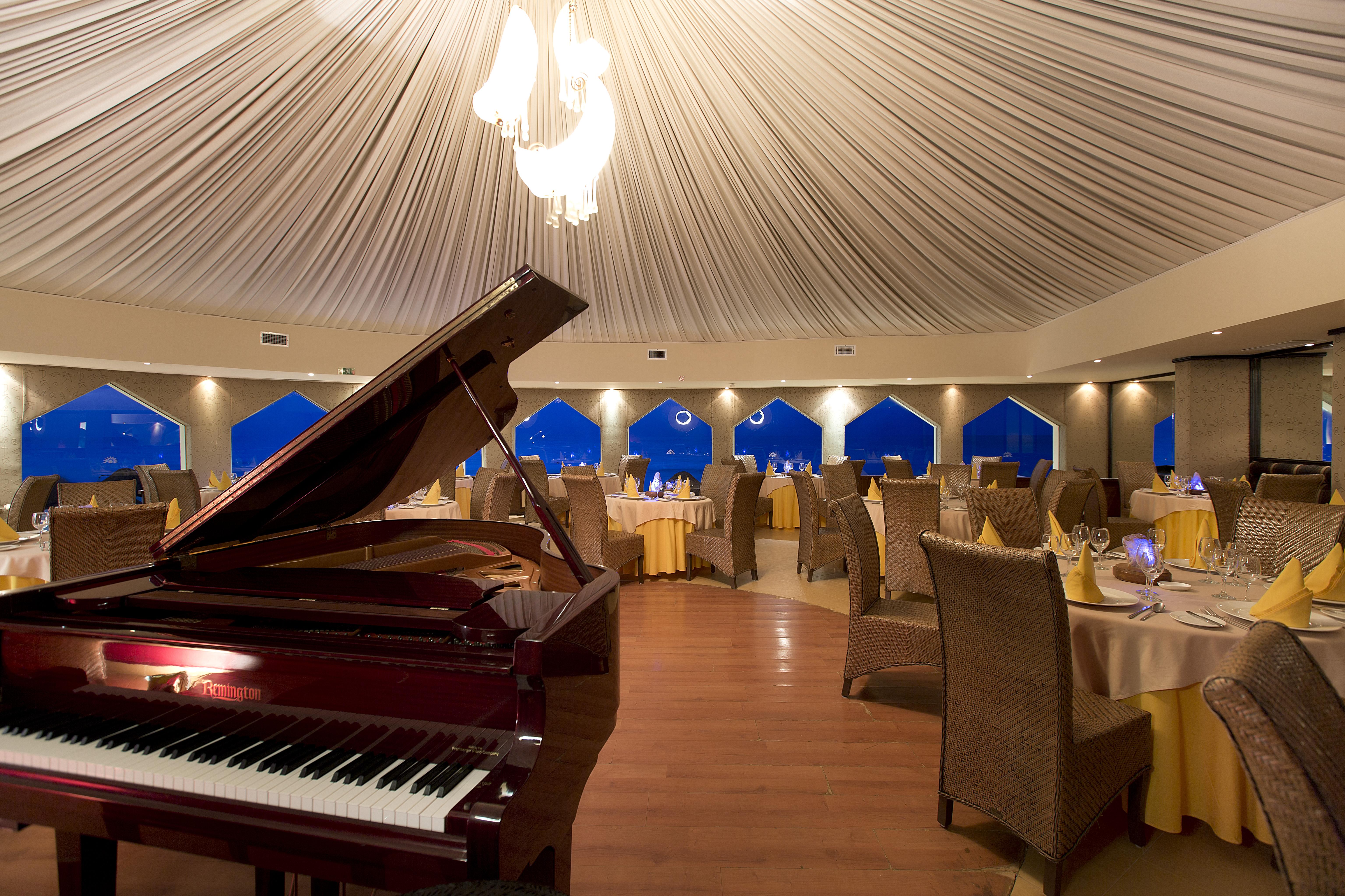 Hotel Golden Parnassus 3*