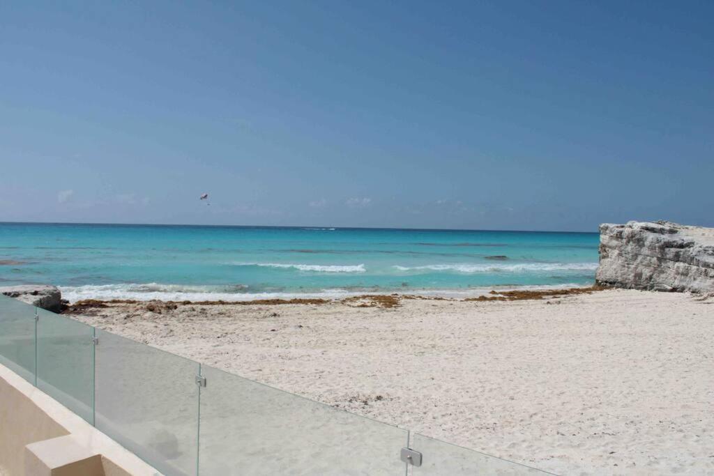 Front Renewed * Cancun
