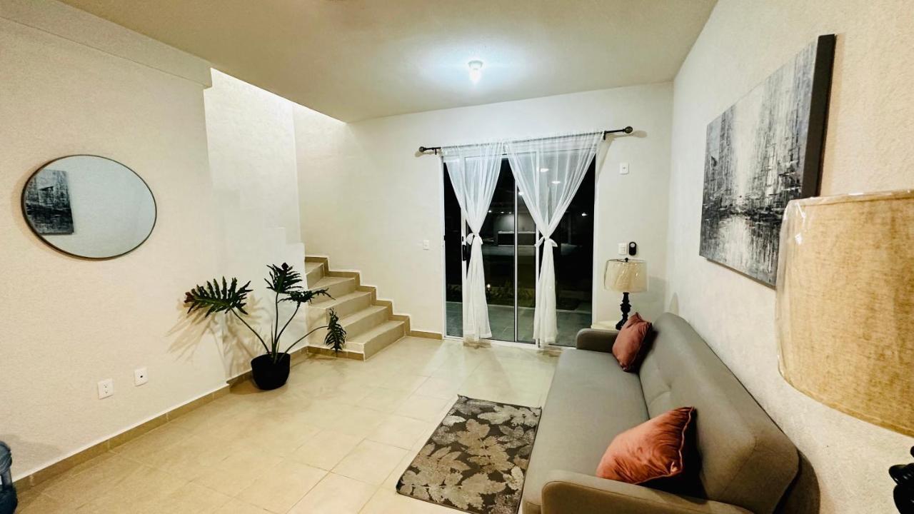 Habitación en casa particular Franks House 