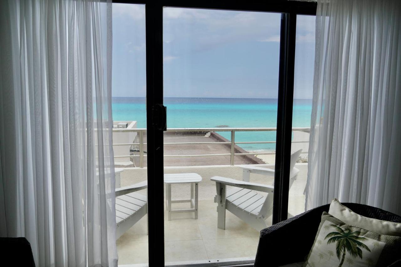 Cancun Hotel Zone - 2 Bedroom Beachfront, Bright And Spacious * Cancun