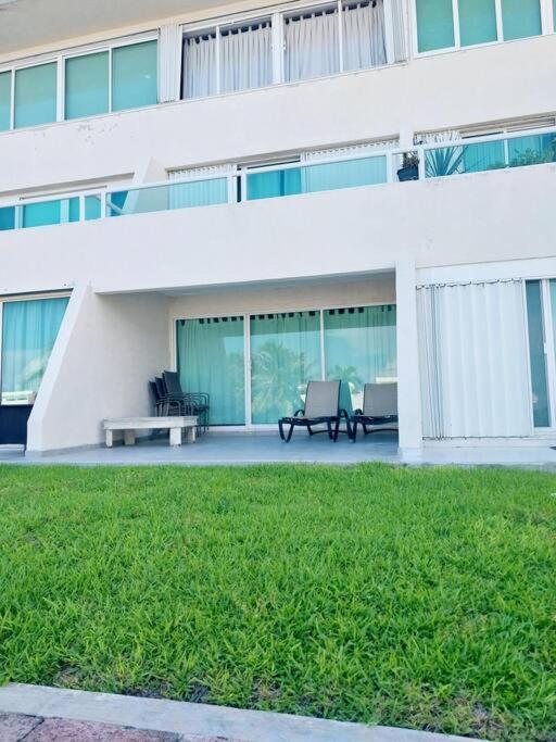 Apartment In Zone! *