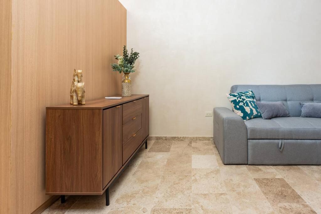 Estudio Moderno En La Av Nader Cancún