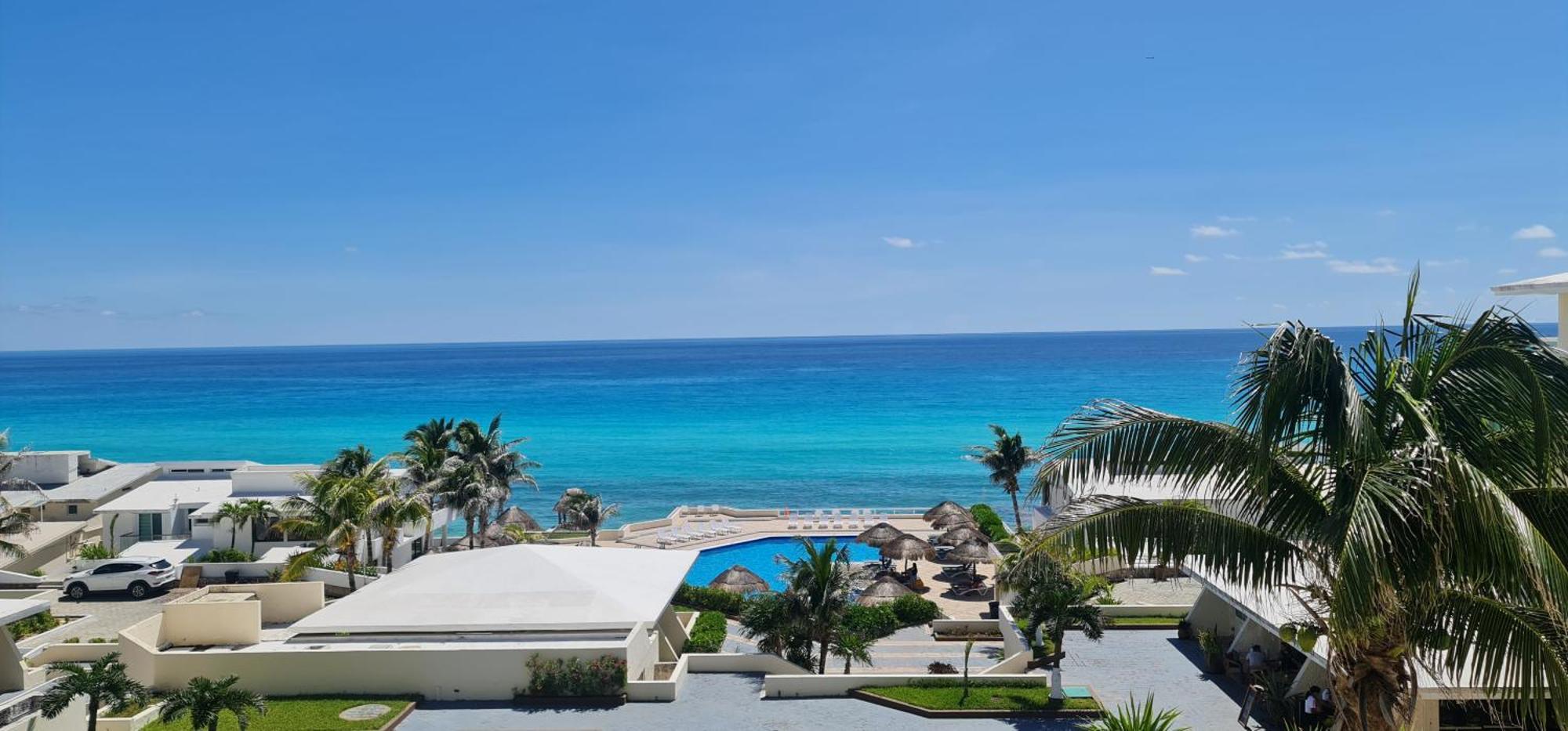 Brisas, Beyond Expectations Oceanfront Apartamento