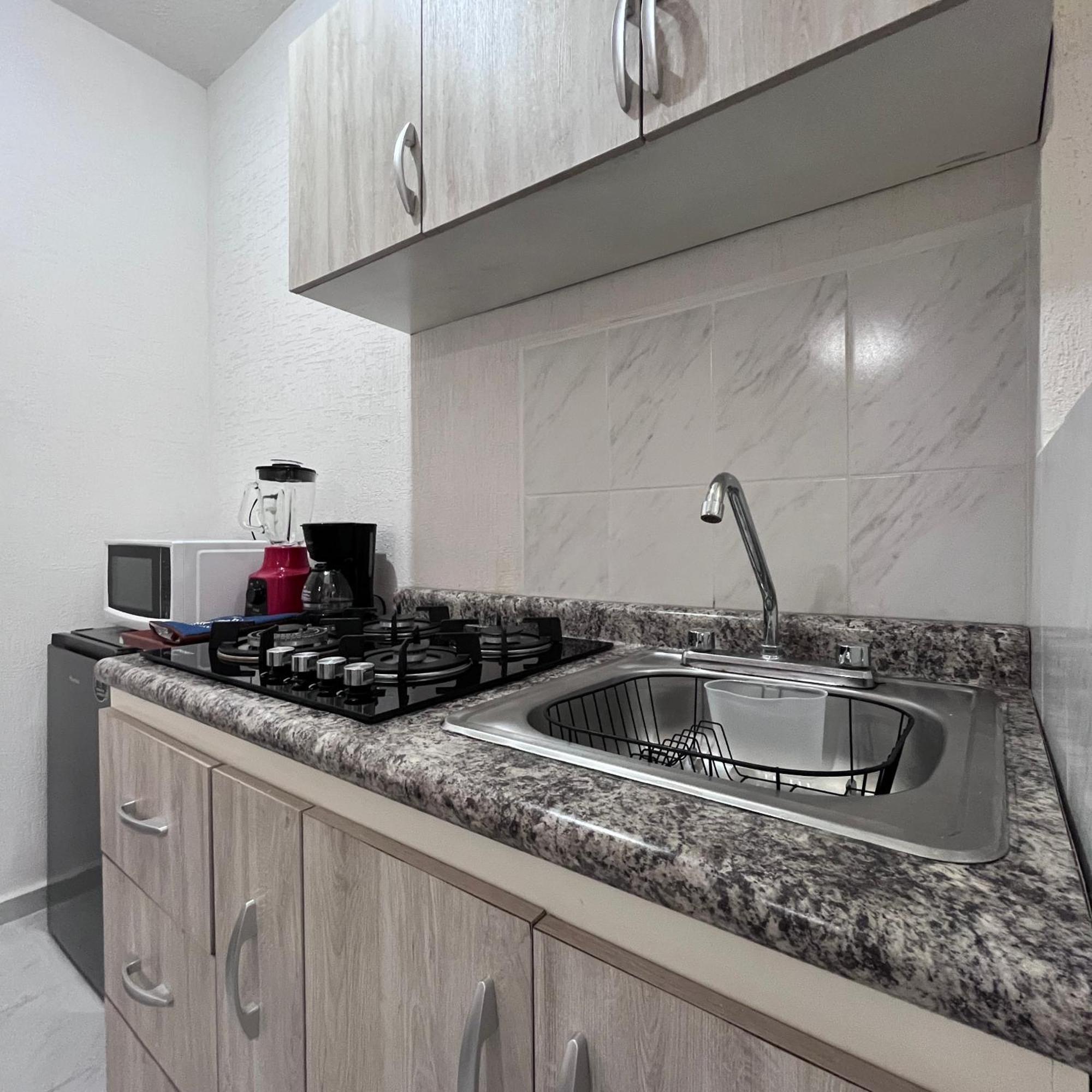 Bonito Departamento En Privada Con Alberca * Cancun