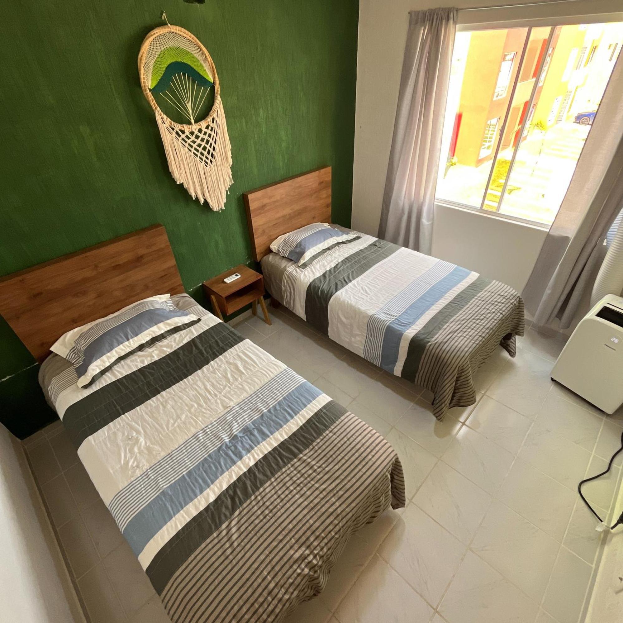 Bonito Departamento En Privada Con Alberca Cancun