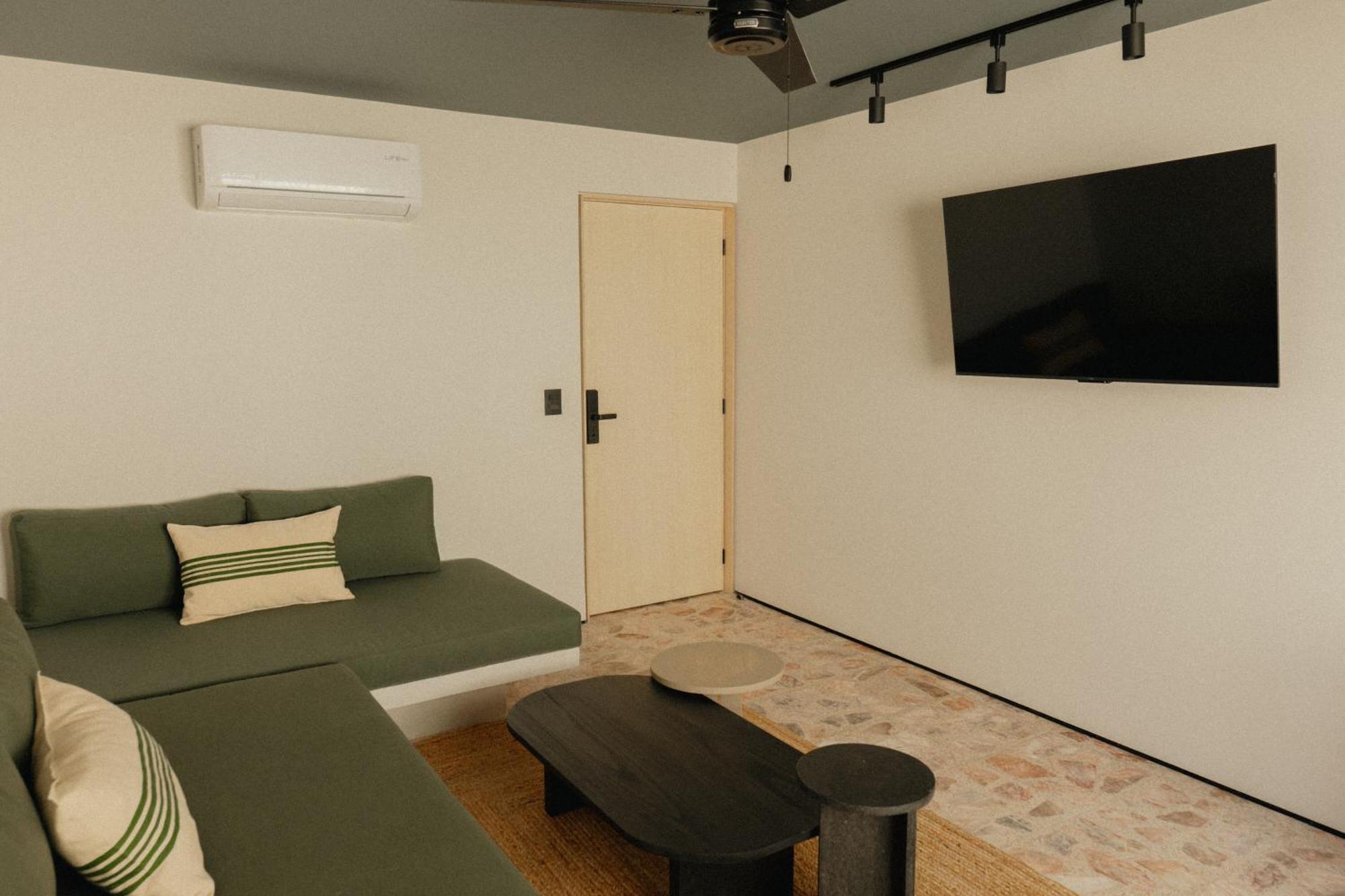 Ixum, Casa Boutique