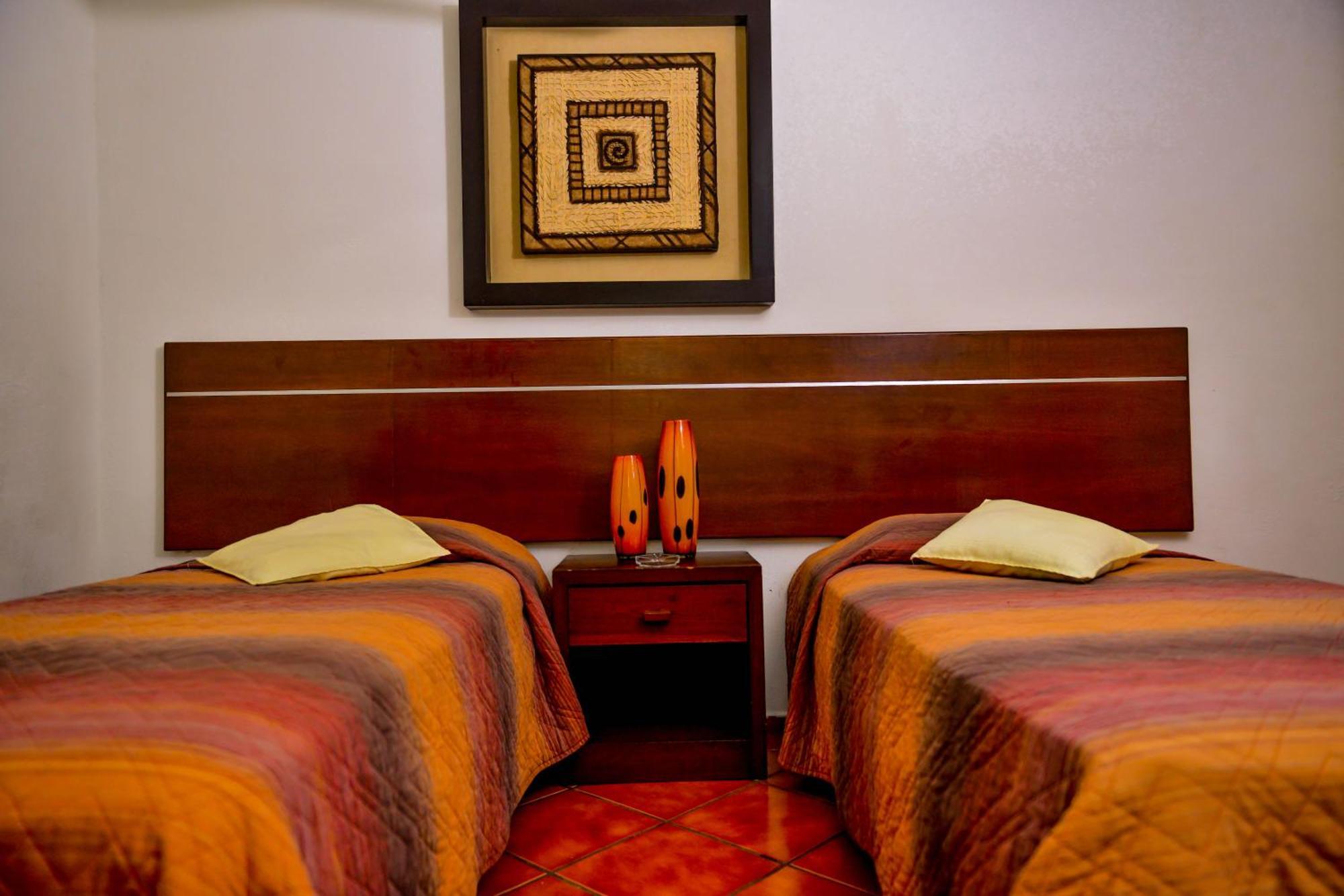 Hotel Girasoles
