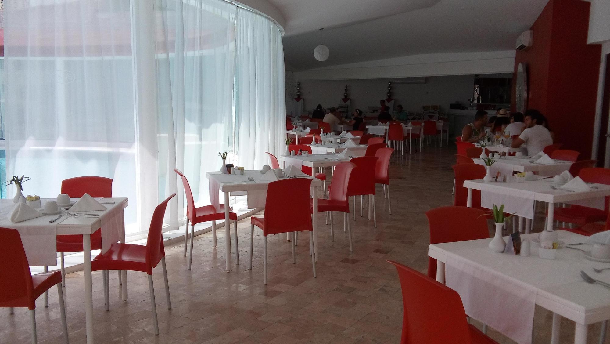 Bel Air Collection And (adults Only) Cancún