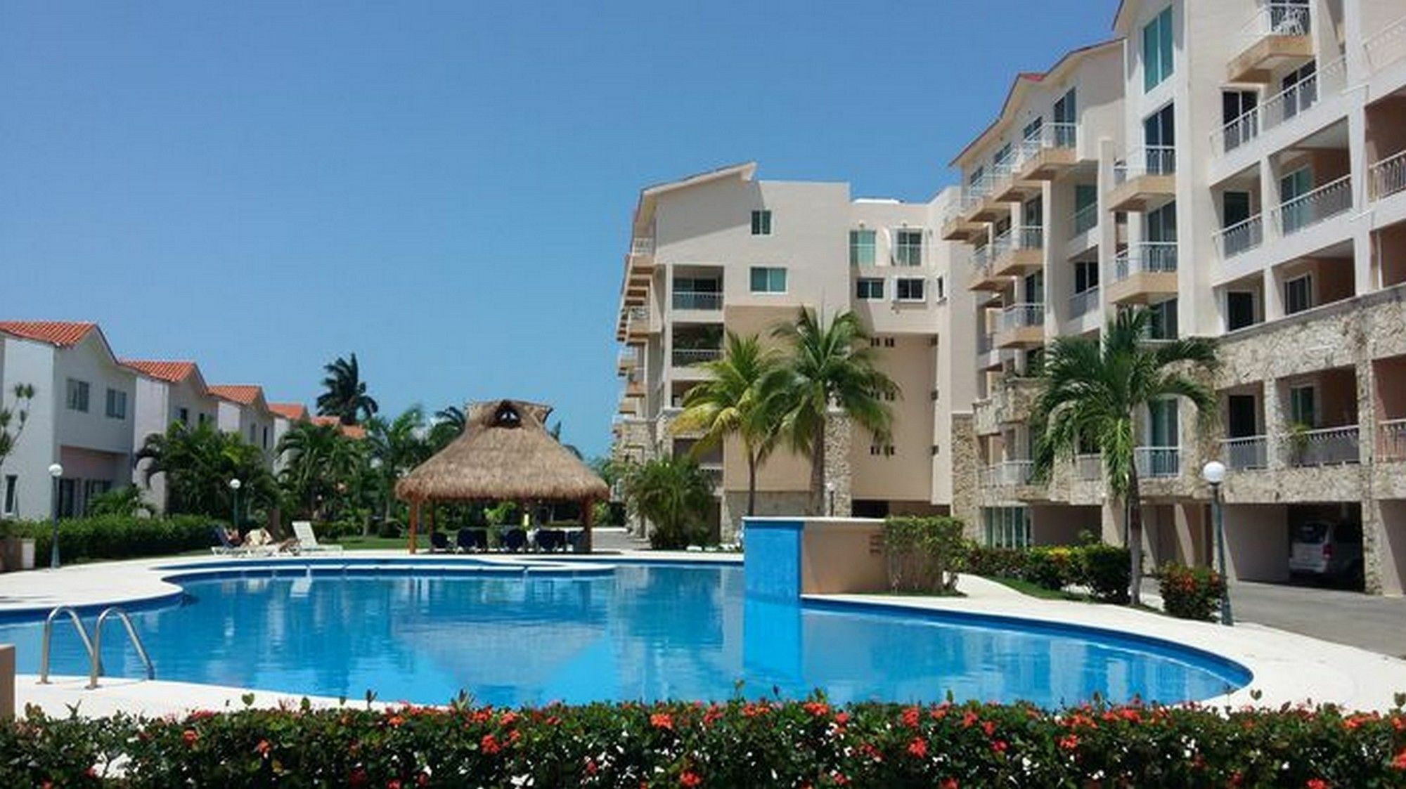 Solymar Apartment