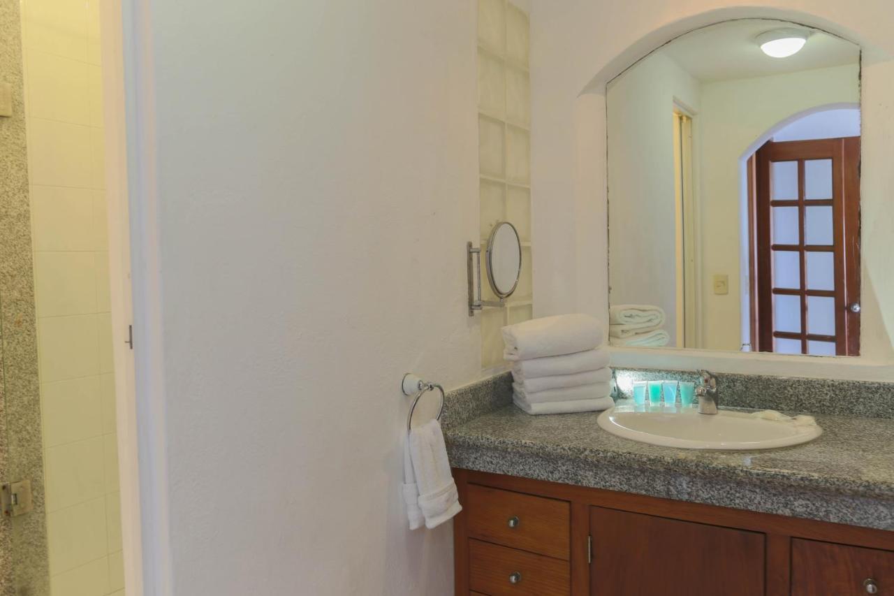 Casa Playa Tortugas - Oceanfront Cancun