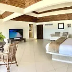 Villa Flamingos
