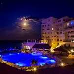 Sereniacancun / Beachfront Apartment / Hotel Zone.