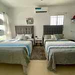 Casa Vallejo En Residencial Becquer