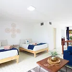 House With Pool And 5 Minutes From The Beach, 2Hab