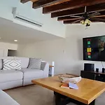 Cascadas, Spacious Villa With Workspace, Pool & Fast Wi-Fi