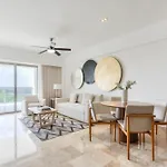 Luxury 2-Bedroom Apartment With Beach Club Access