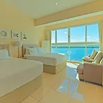 Wonderful Playa Just A 5 Minute Walk!