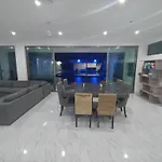 Jungle Oasis - 4 Bedrooms
