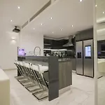 Luxury 3Br Apt, Wifi 1Gb, Laundry, Pools, Gym