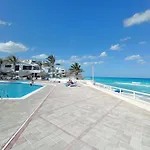 Comodo Condo Con Vista Al Mar