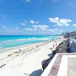 Comodo Condo Con Vista Al Mar