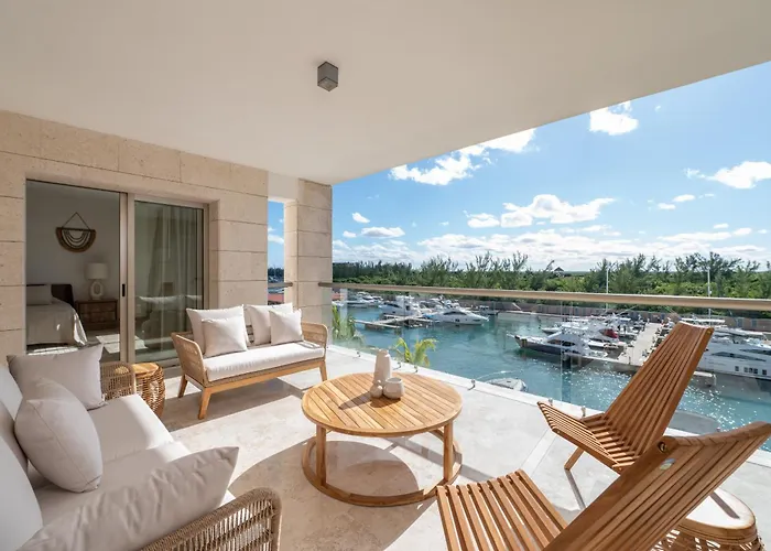 Marina Vista Retreat In Cancun La Amada
