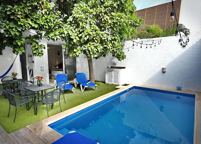 5 Bdr-Ensuite Bathrooms-Private Pool-Golf-Comfort