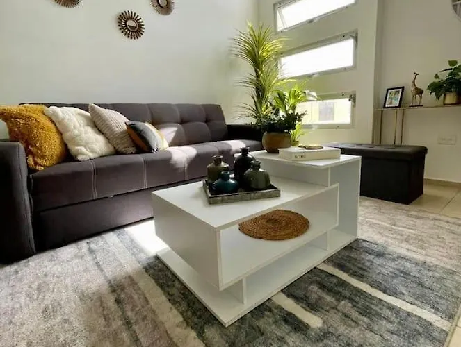 Casa Vallejo En Residencial Becquer