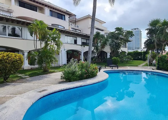 Cascadas, Spacious Villa With Workspace, Pool & Fast Wi-Fi