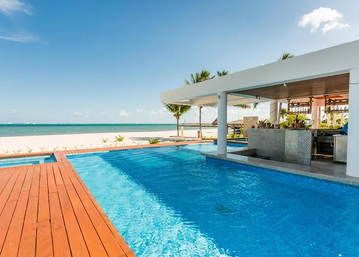 Luxury 2-Bedroom Apartment With Beach Club Access