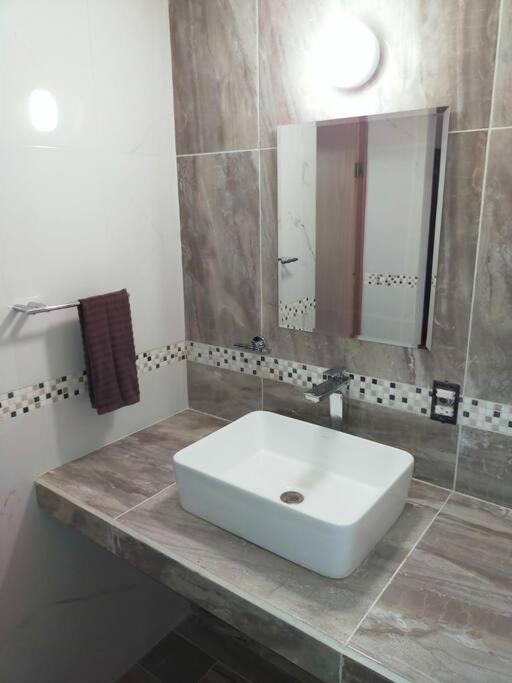 Loft Soliman - Netflix - Hbo - Near Market 28 - Downtown
