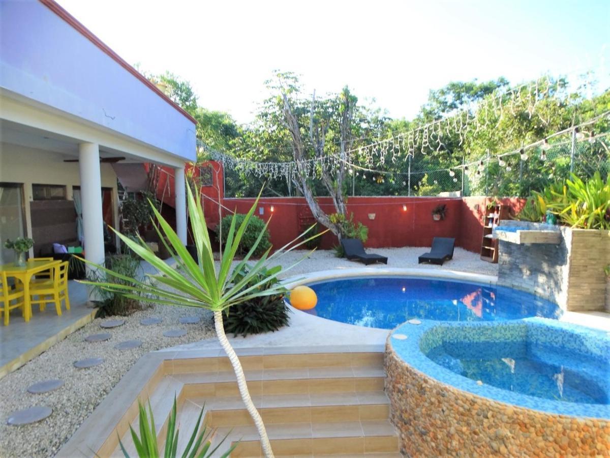 Oasis Airport Pensión