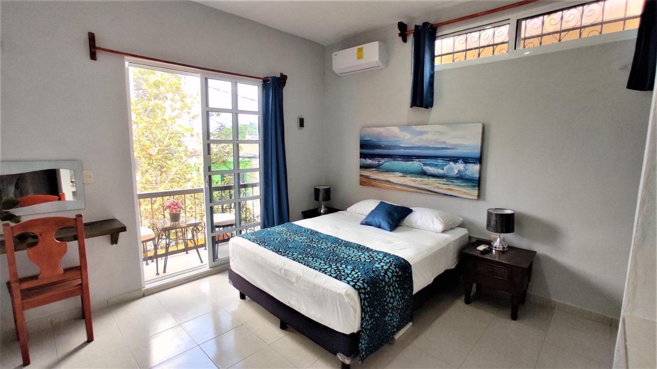 Depto En Planta Alta Con Balcón Y árboles Frutales Apartamento Cancún