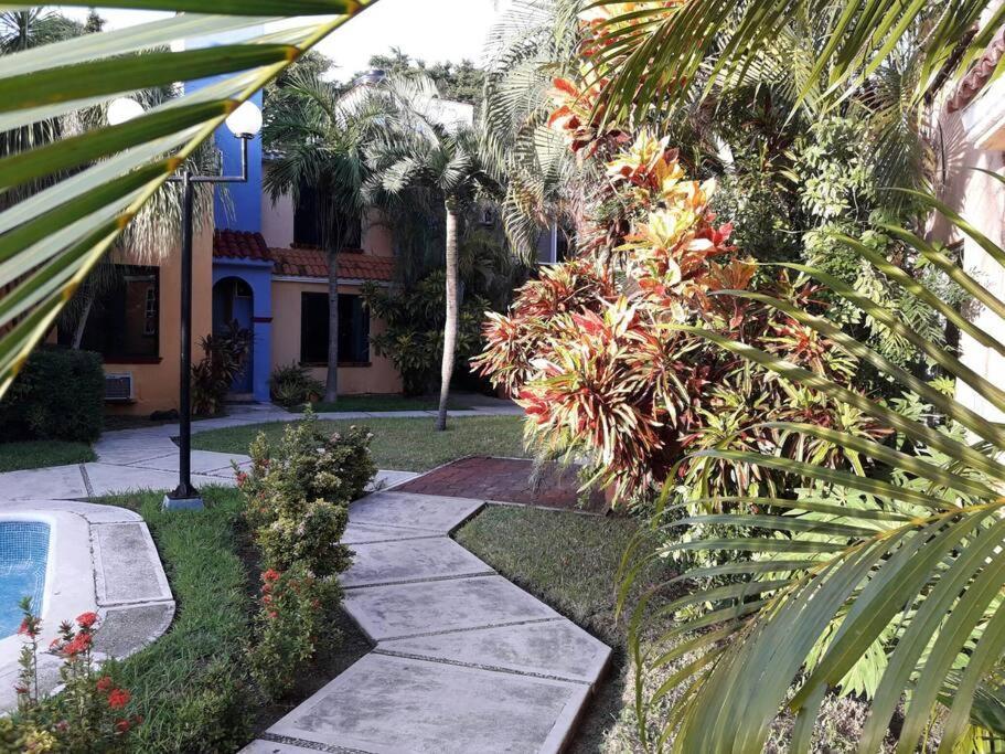 Cozy Townhouse In Great Location * Cancun