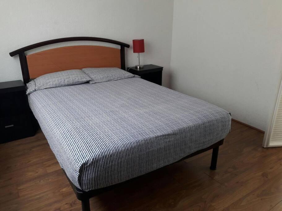 Cozy Townhouse In Great Location Apartment *