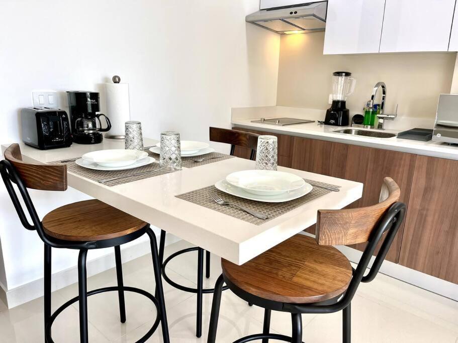 Beautiful Loft With Unique Rooftop & Location! Apartamento *